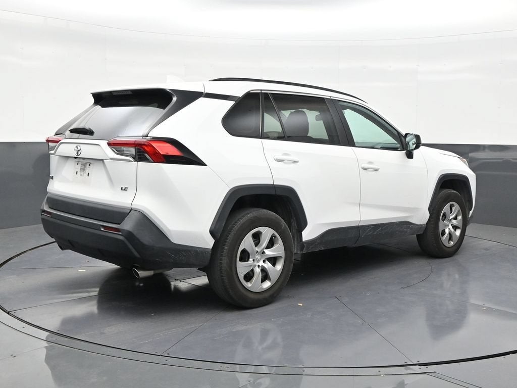 2020 Toyota RAV4 LE