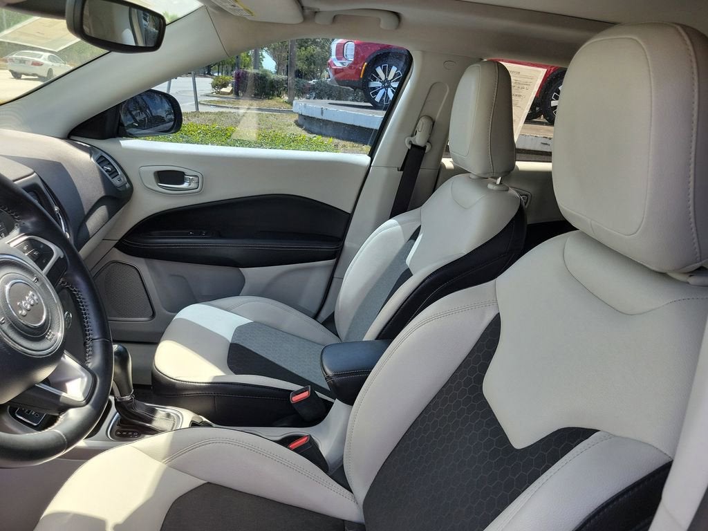 2018 Jeep Compass Latitude w/Sun/Wheel Pkg