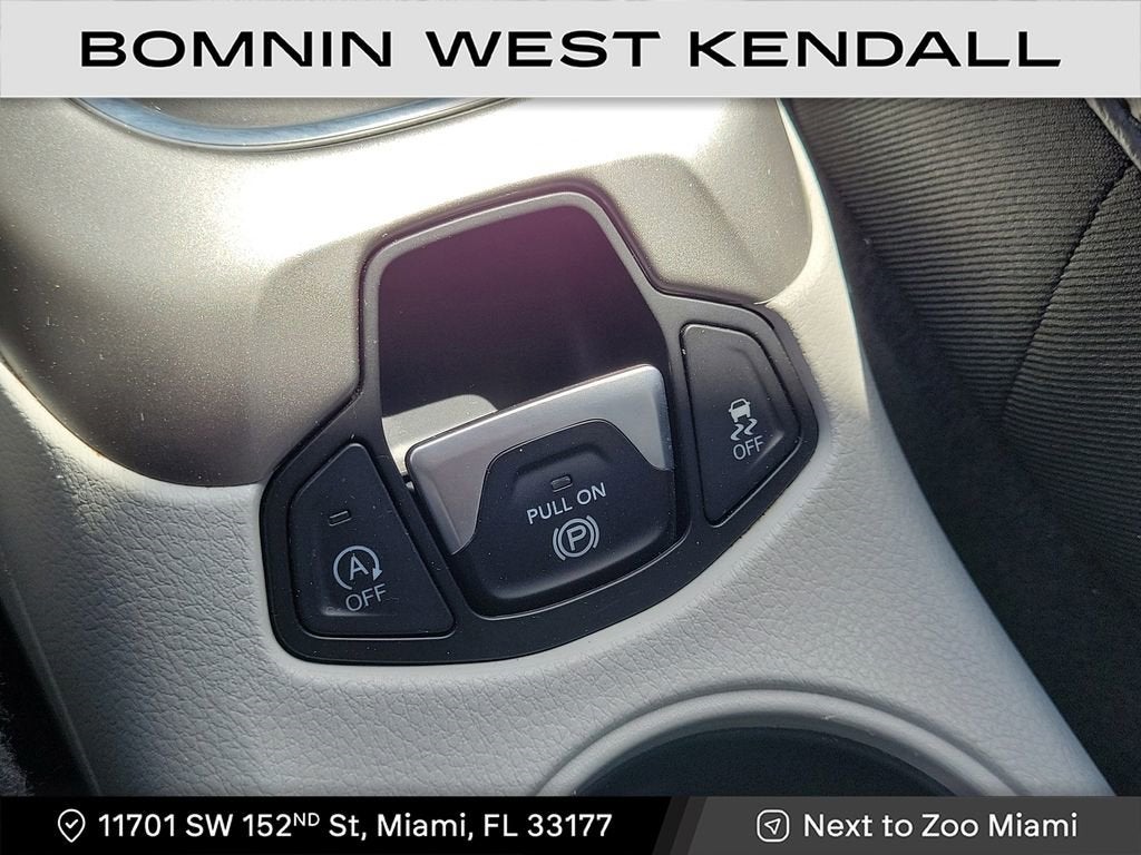 2018 Jeep Compass Latitude w/Sun/Wheel Pkg