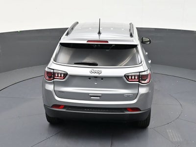 2022 Jeep Compass Latitude FWD