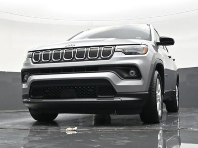 2022 Jeep Compass Latitude FWD