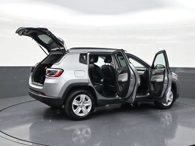 2022 Jeep Compass Latitude FWD