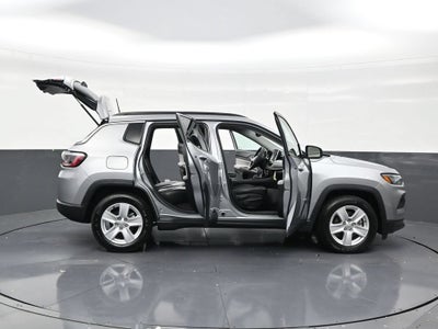 2022 Jeep Compass Latitude FWD