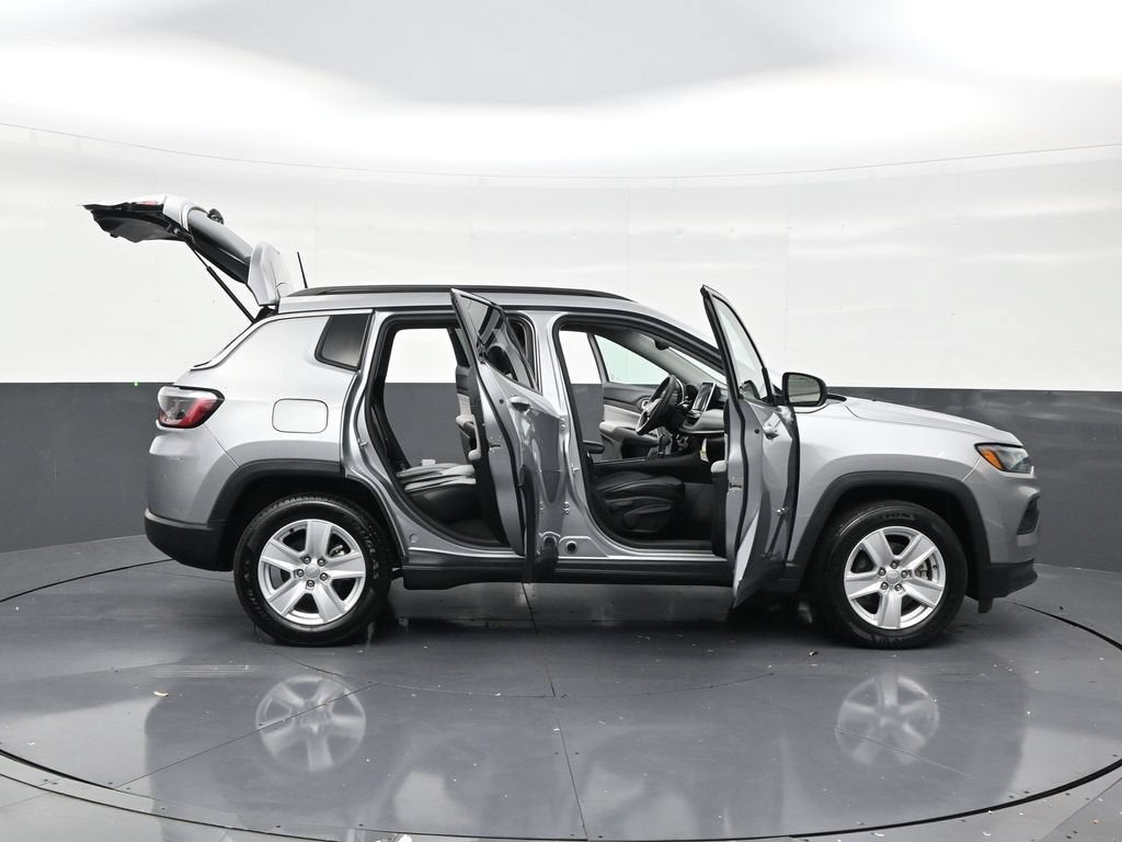 2022 Jeep Compass Latitude FWD