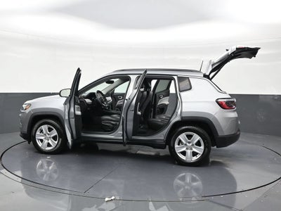 2022 Jeep Compass Latitude FWD