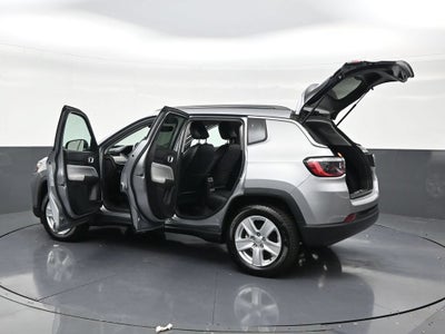 2022 Jeep Compass Latitude FWD