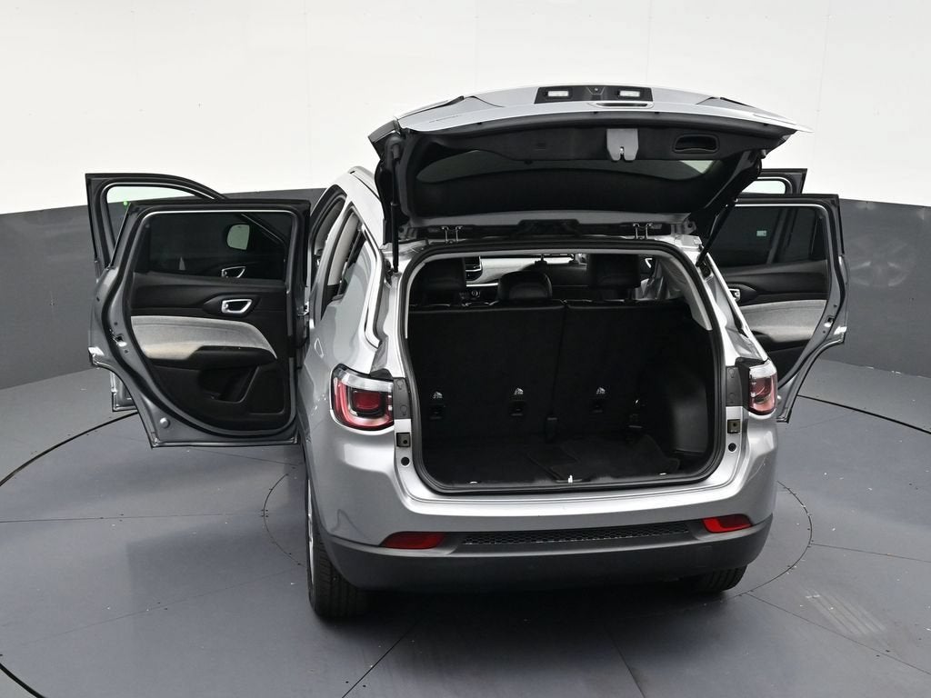2022 Jeep Compass Latitude FWD