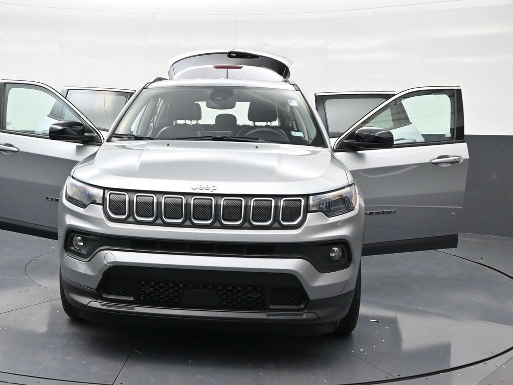 2022 Jeep Compass Latitude FWD