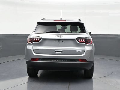 2022 Jeep Compass Latitude FWD