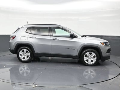 2022 Jeep Compass Latitude FWD