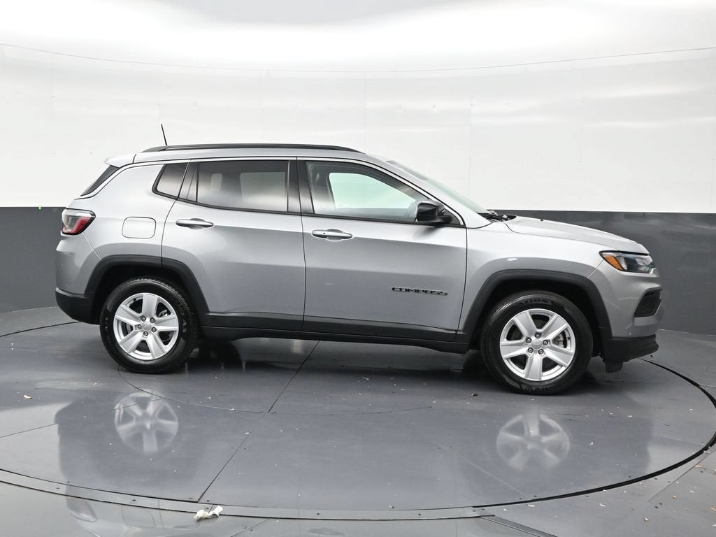 2022 Jeep Compass Latitude FWD