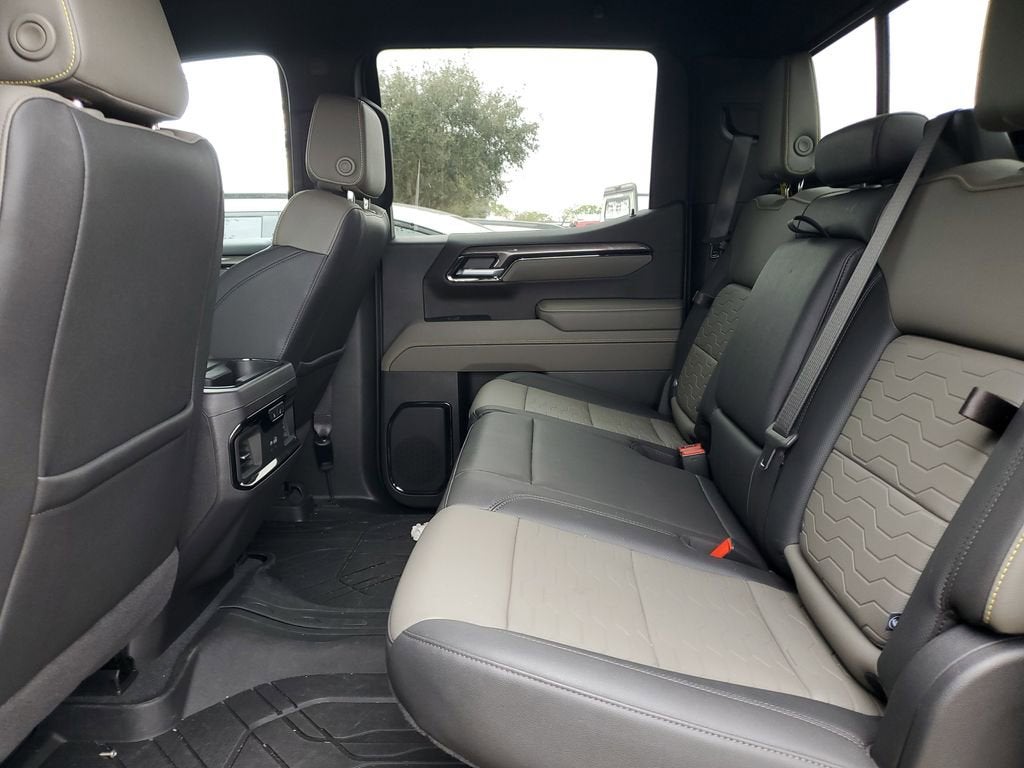 2025 Chevrolet Silverado 1500 ZR2