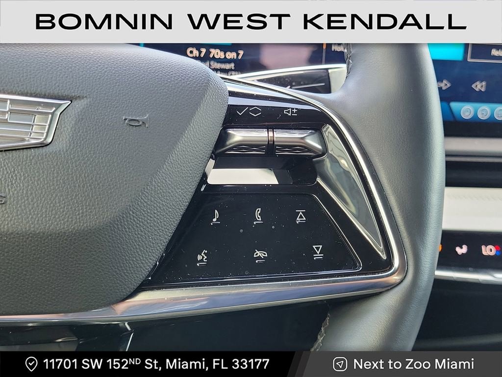 2025 Cadillac OPTIQ Luxury 1