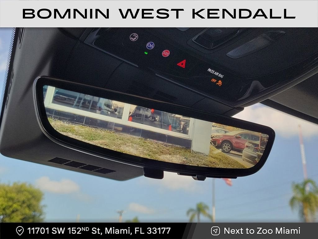 2025 Cadillac OPTIQ Luxury 1