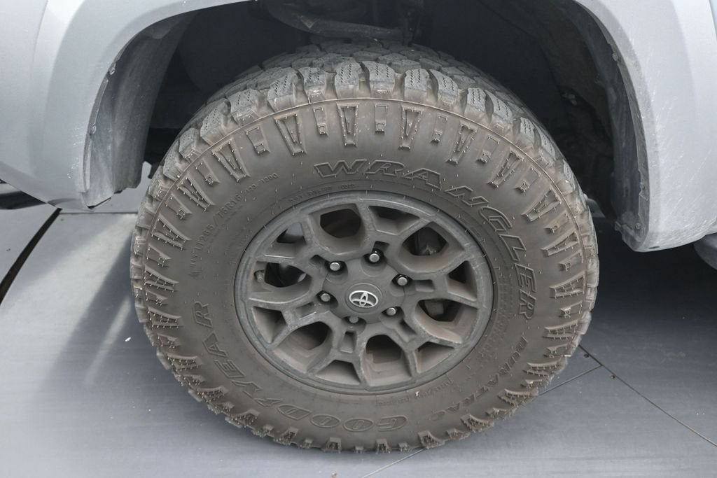 2022 Toyota Tacoma 2WD SR5