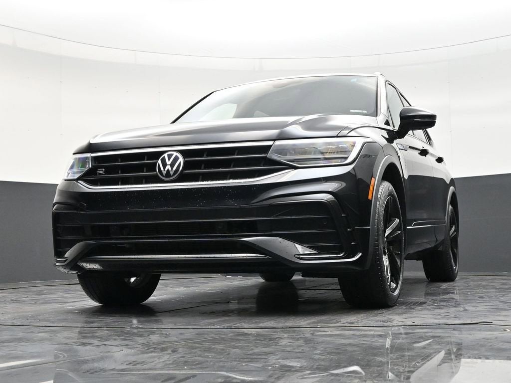 2023 Volkswagen Tiguan SE R-Line Black