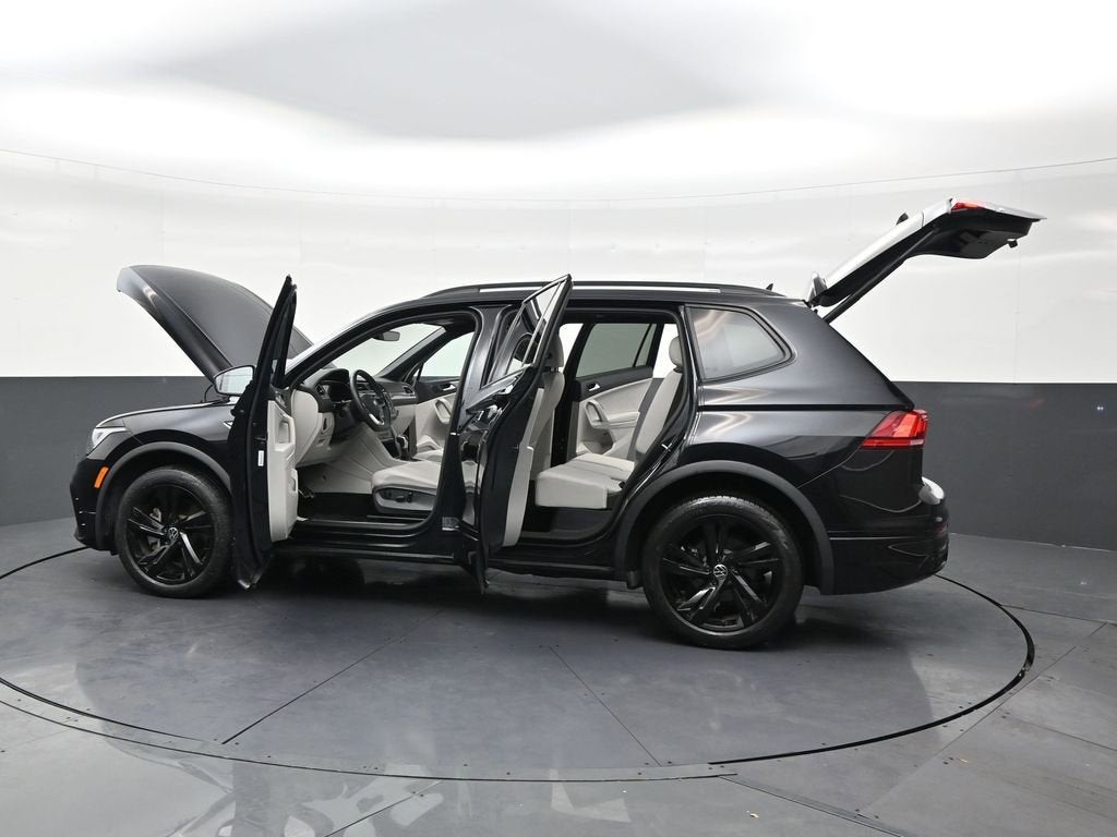 2023 Volkswagen Tiguan SE R-Line Black