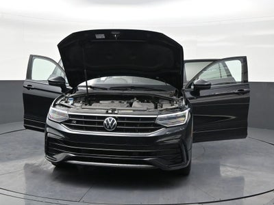 2023 Volkswagen Tiguan SE R-Line Black