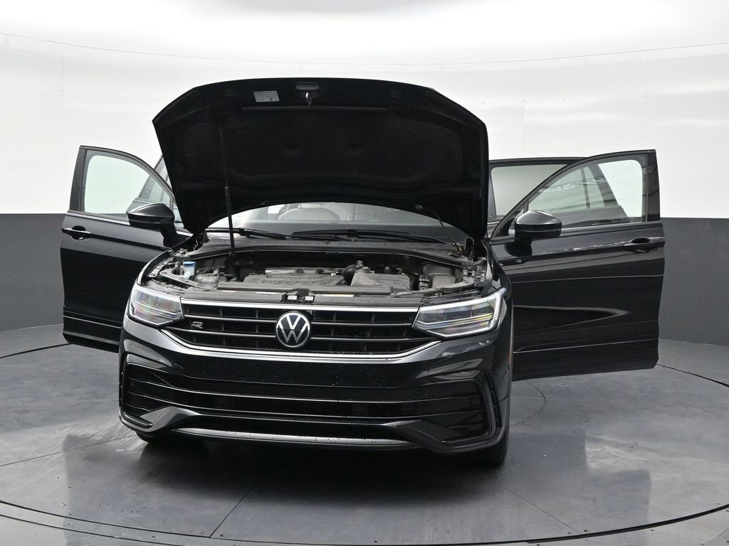 2023 Volkswagen Tiguan SE R-Line Black