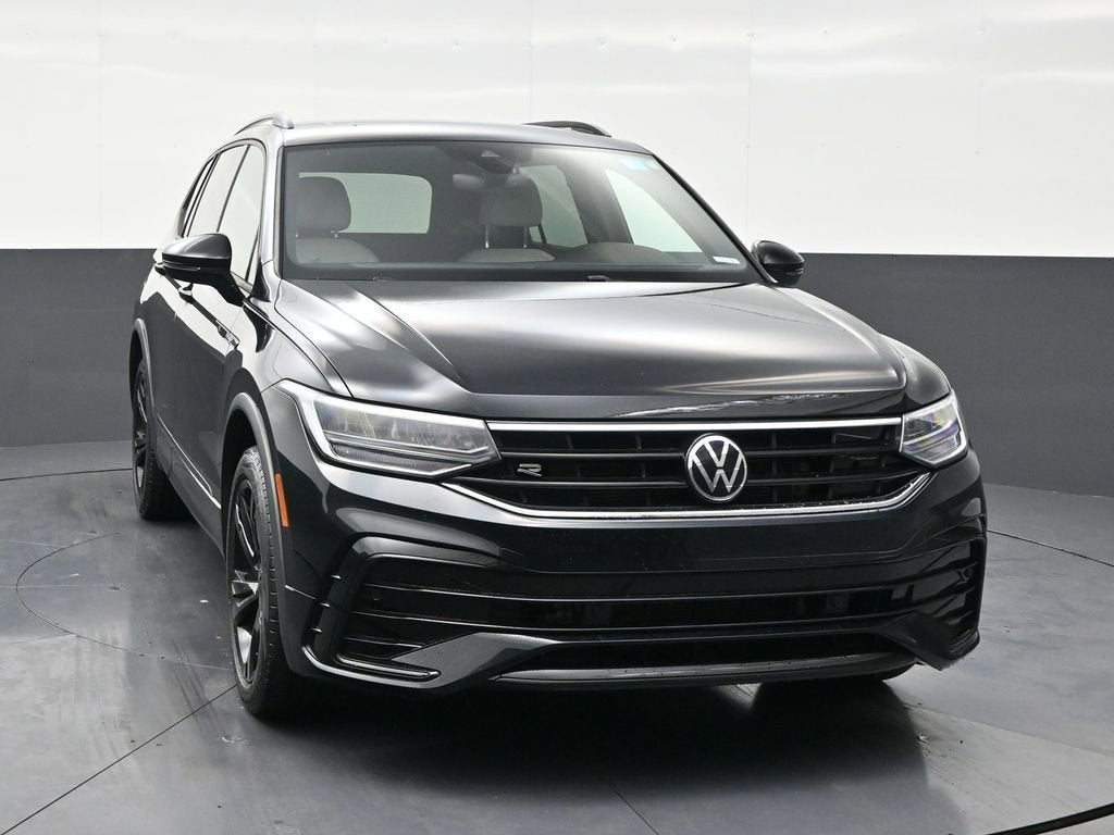 2023 Volkswagen Tiguan SE R-Line Black