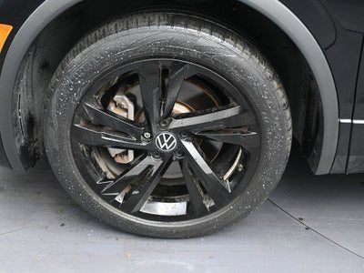 2023 Volkswagen Tiguan SE R-Line Black