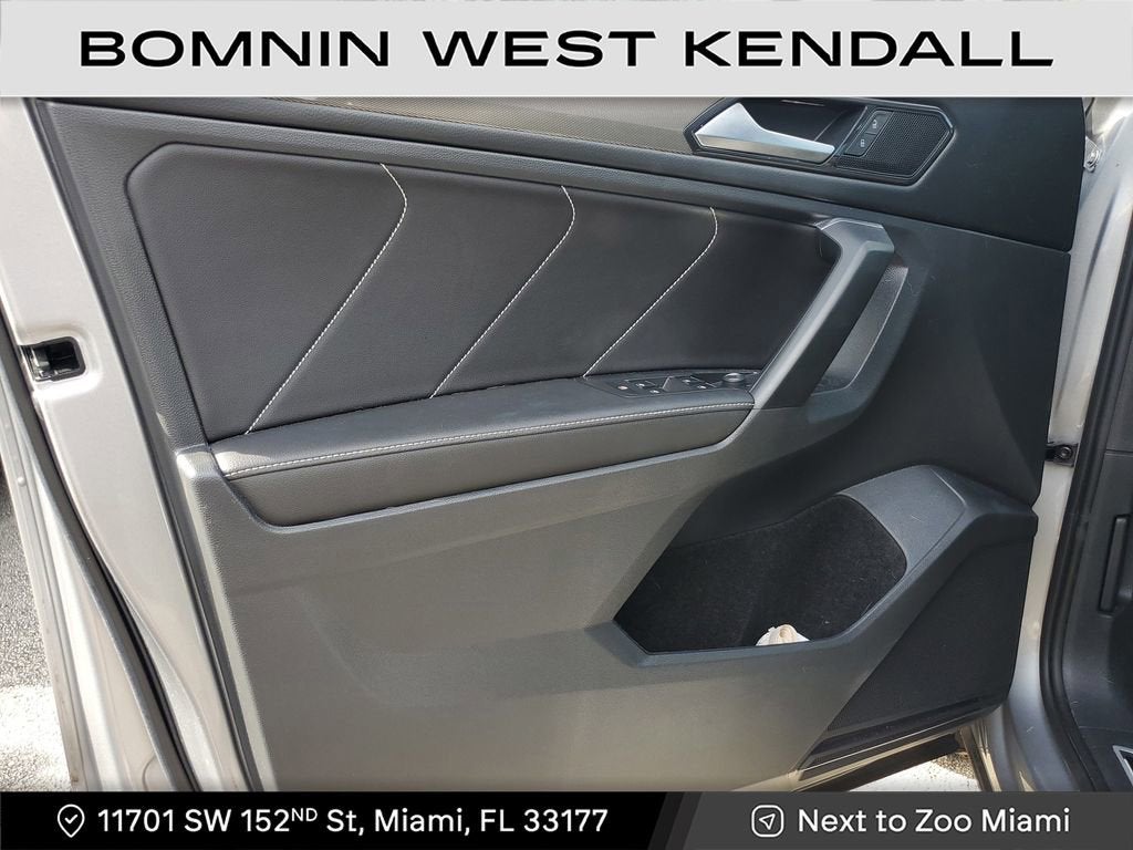 2022 Volkswagen Tiguan SE R-Line Black