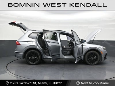 2022 Volkswagen Tiguan SE R-Line Black