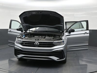 2023 Volkswagen Tiguan SE R-Line Black