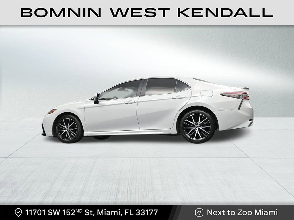 2023 Toyota Camry SE