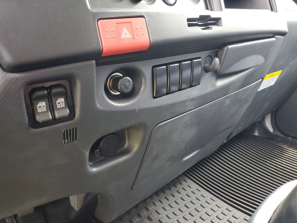 2025 Chevrolet Low Cab Forward 4500 Base