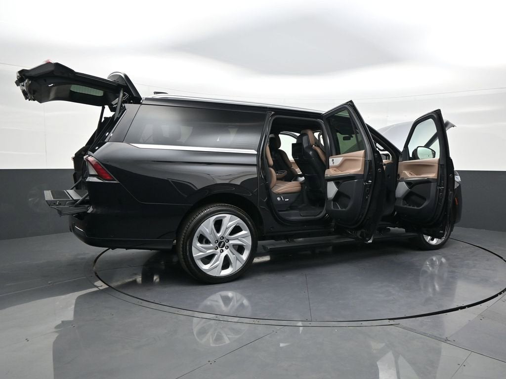 2025 Lincoln Navigator L Black Label