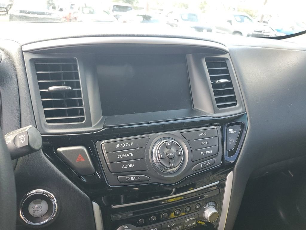 2020 Nissan Pathfinder SV