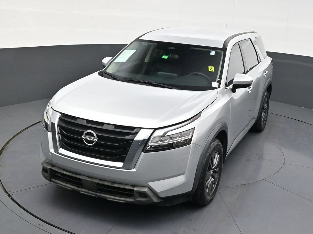 2022 Nissan Pathfinder S