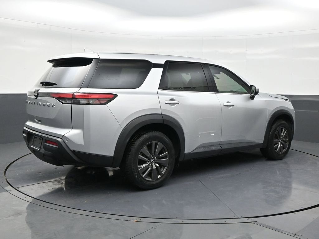 2022 Nissan Pathfinder S