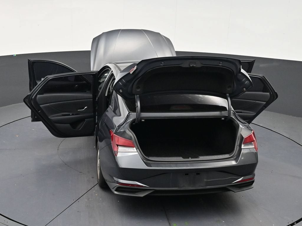 2021 Hyundai Elantra SE