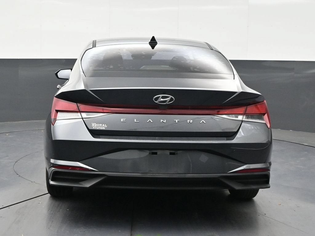 2021 Hyundai Elantra SE