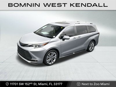 2023 Toyota Sienna Platinum