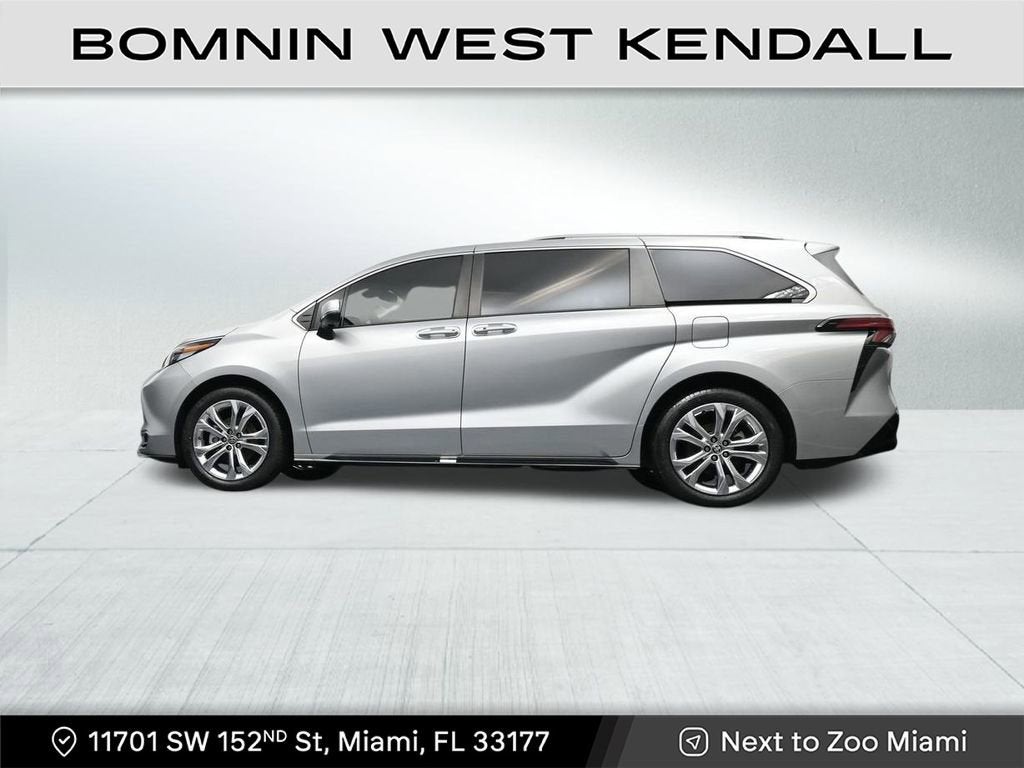 2023 Toyota Sienna Platinum