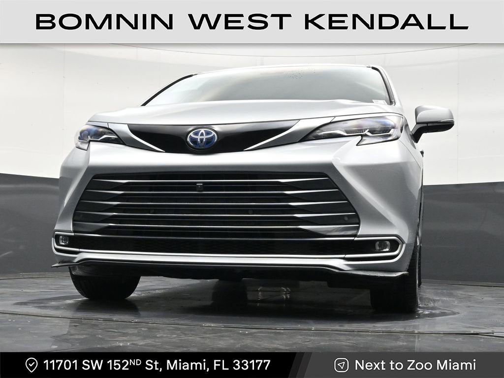 2023 Toyota Sienna Platinum