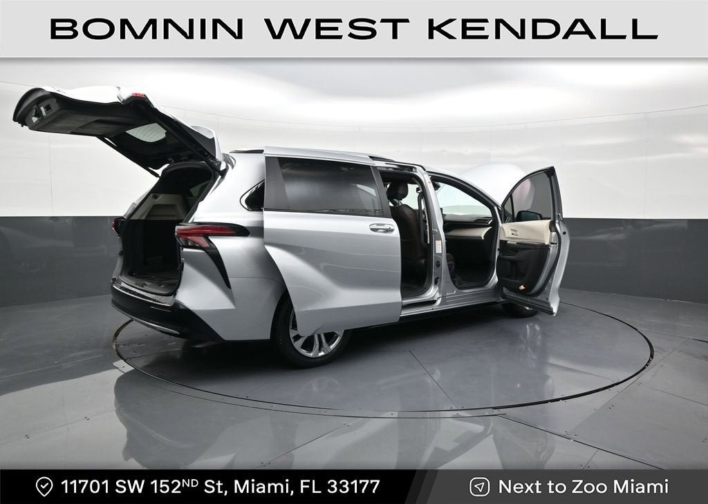 2023 Toyota Sienna Platinum