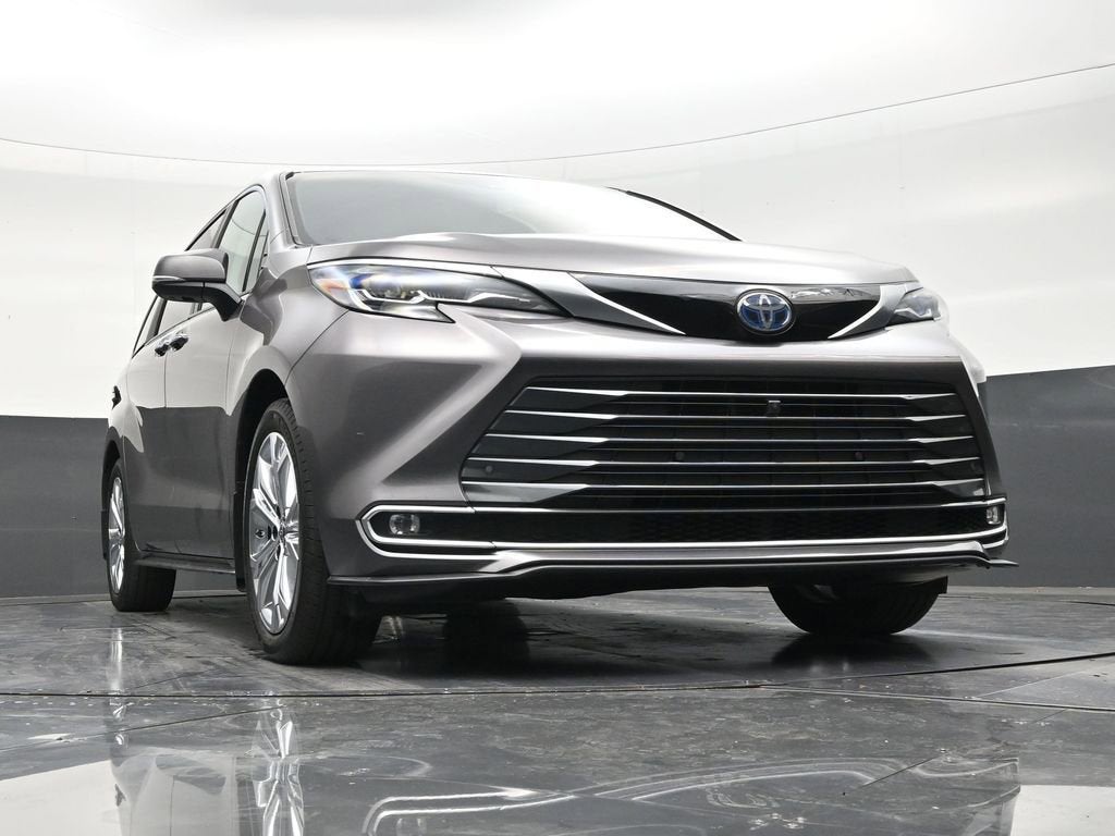 2024 Toyota Sienna Platinum