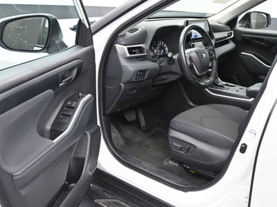 2025 Toyota Highlander LE