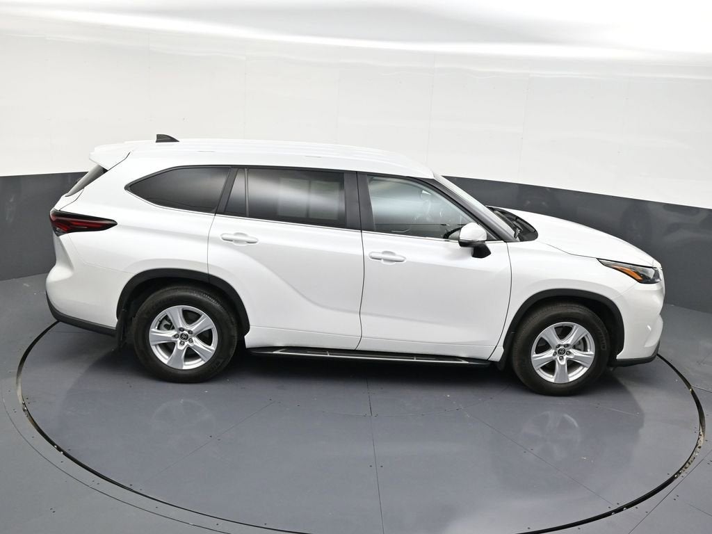 2025 Toyota Highlander LE