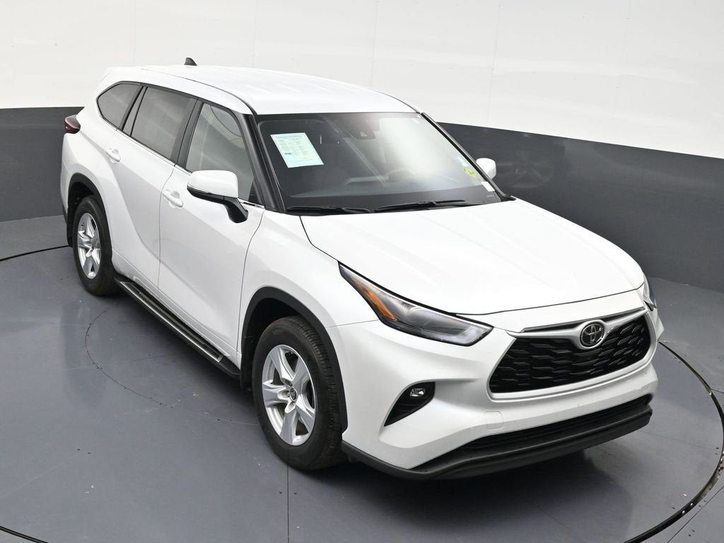 2025 Toyota Highlander LE