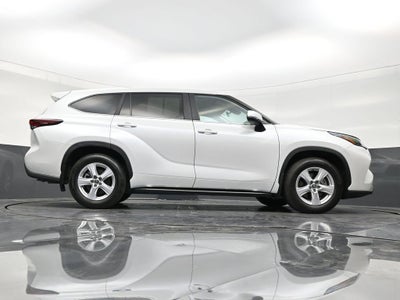 2025 Toyota Highlander LE