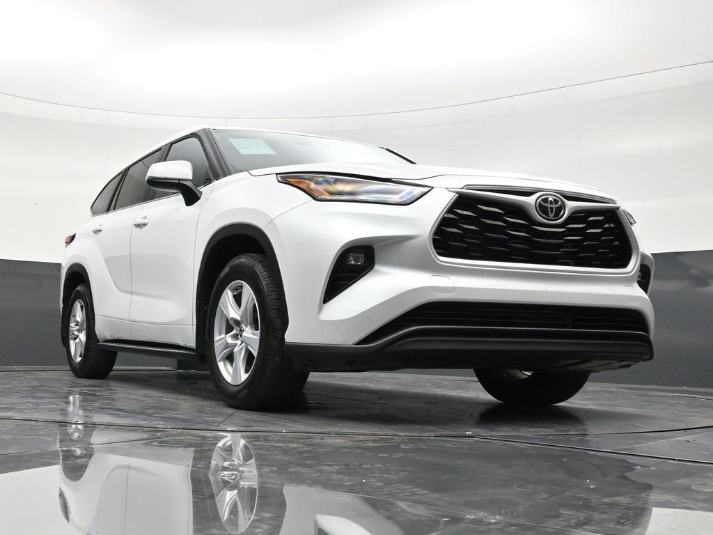 2025 Toyota Highlander LE