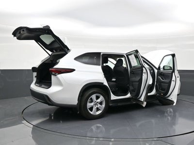 2025 Toyota Highlander LE