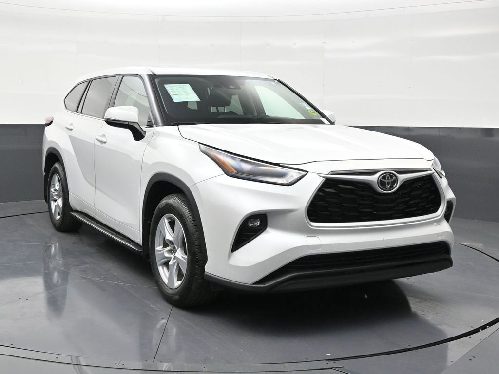 2025 Toyota Highlander LE