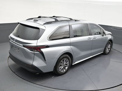 2025 Toyota Sienna XLE