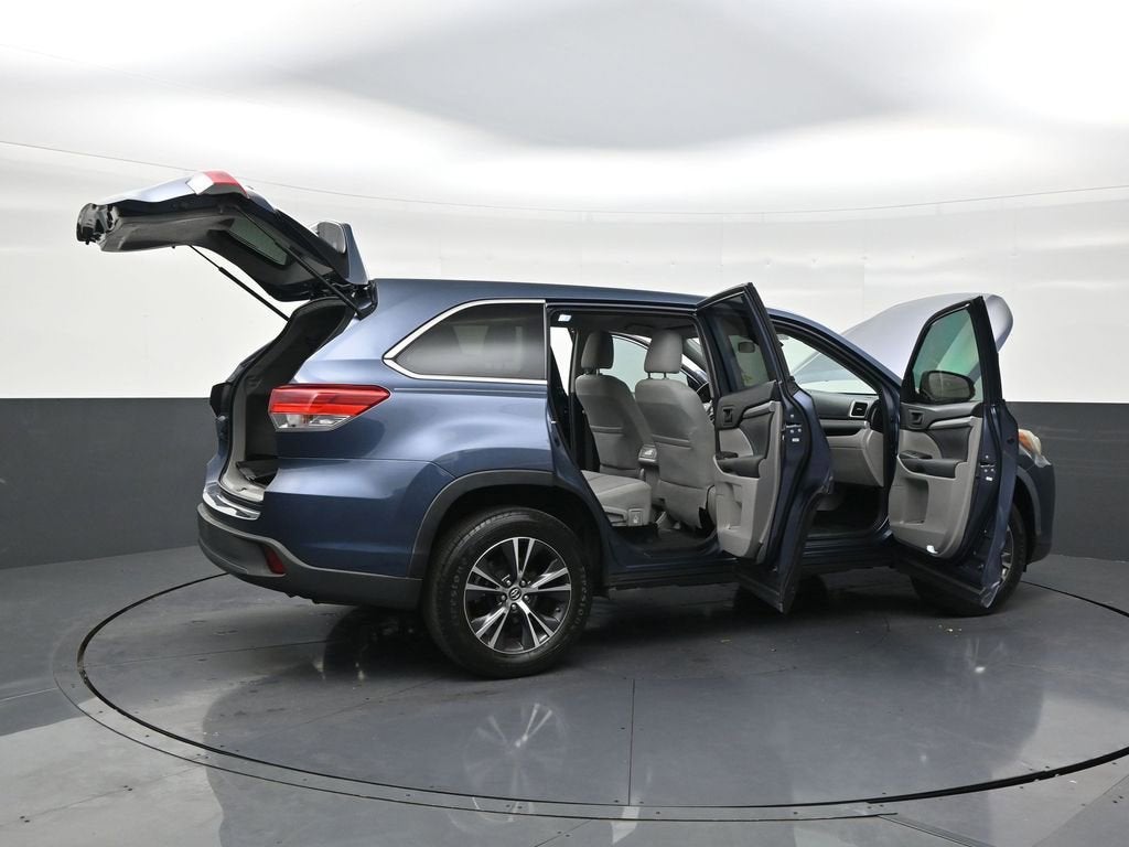2018 Toyota Highlander LE